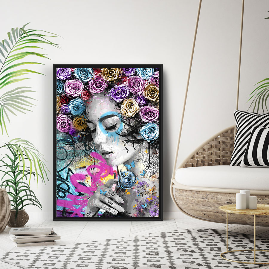 tableau artiste deco portrait femme fleurs roses graffiti